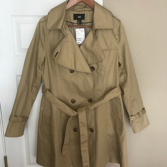 H&M Jackets & Blazers - H & M khaki Trench Short Lined Jacket Belt SZ 12